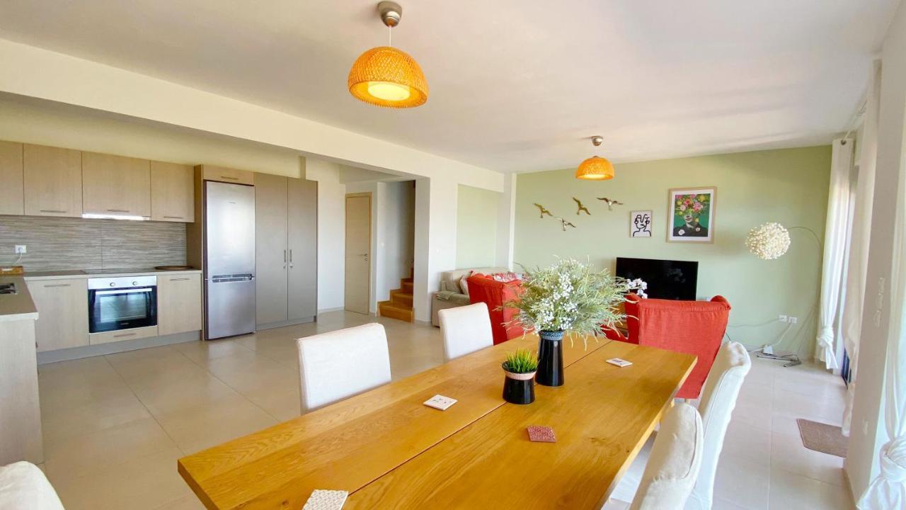 Villa Harmonia Aegina ภายนอก รูปภาพ