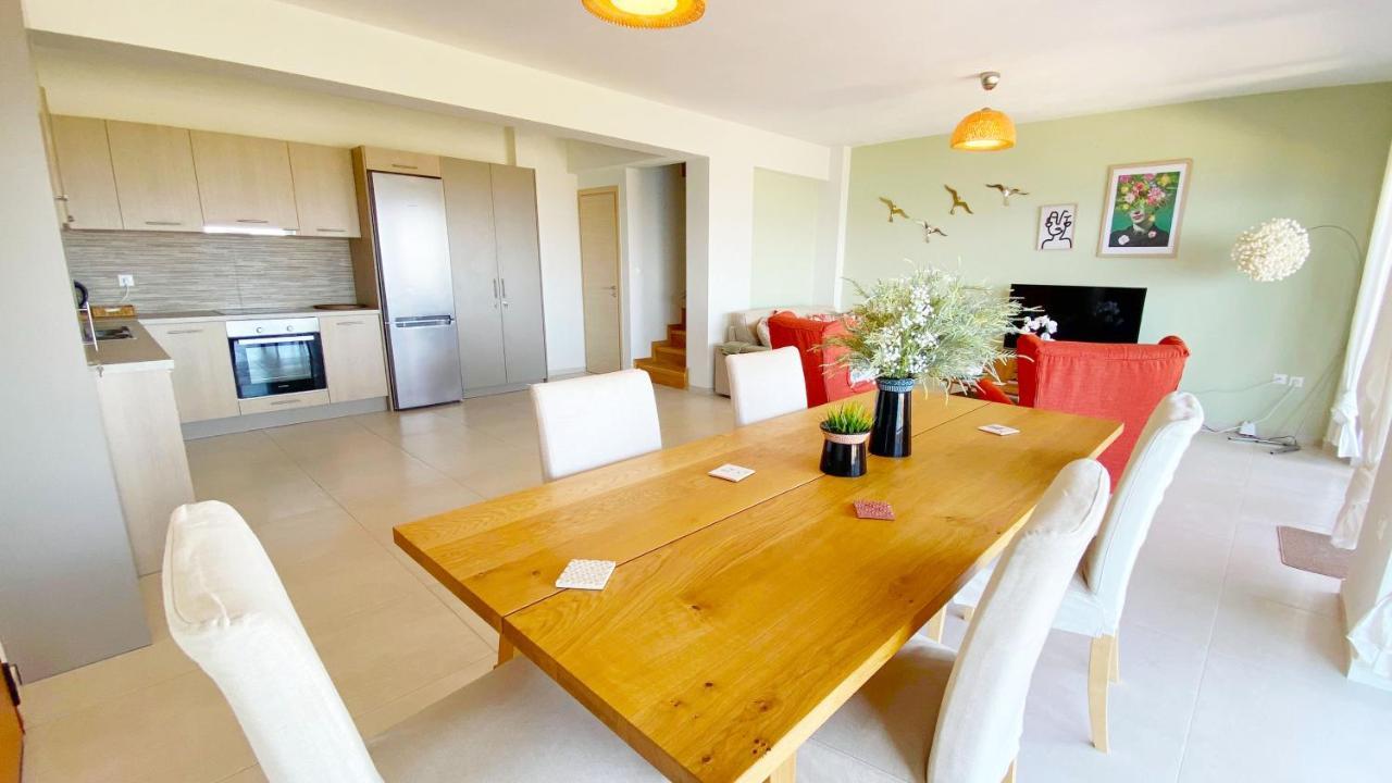Villa Harmonia Aegina ภายนอก รูปภาพ